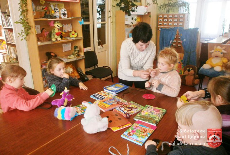 Вчимося співпереживати та ґудзики пришивати…