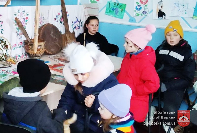 Казка у бібліотеці