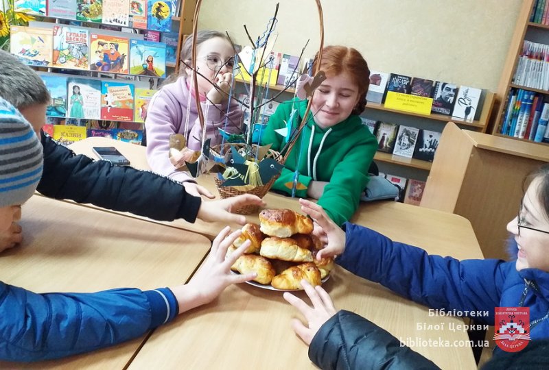 Пташок виготовляємо, весну закликаємо
