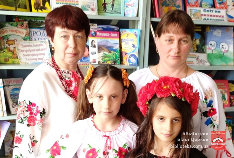 Рано-вранці, у новій вишиванці