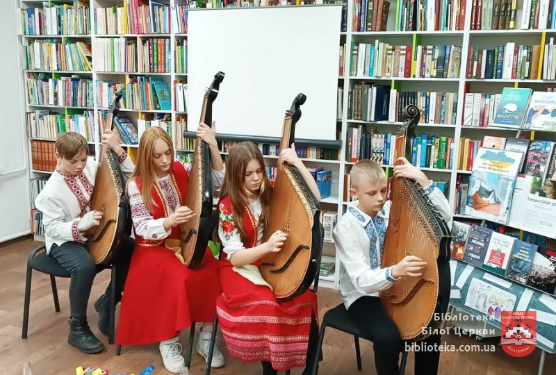 Мирні воїни світла