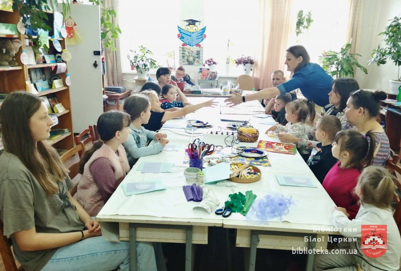 Любій матусі