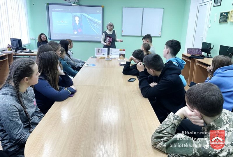 Ця дівчина не просто так, Маруся.  Це – голос наш. Це – пісня. Це – душа