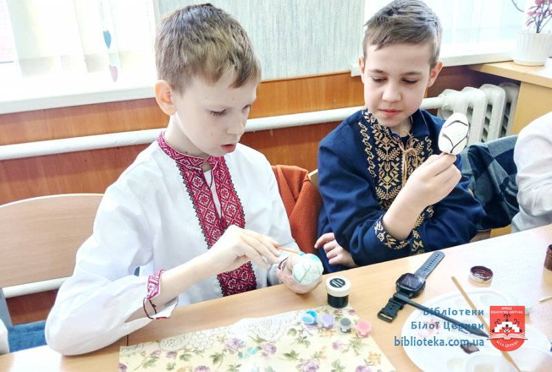 Великдень у барвах