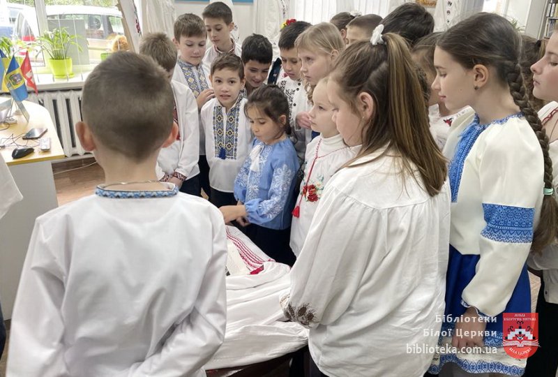 Вишиваємо перемогу в бібліотеці!