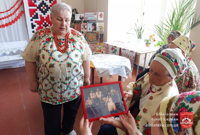 У рідному краї цвітуть вишиванки