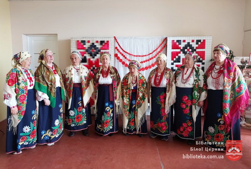 У рідному краї цвітуть вишиванки