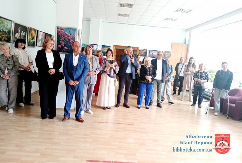 Симфонія кольору у виставковій залі