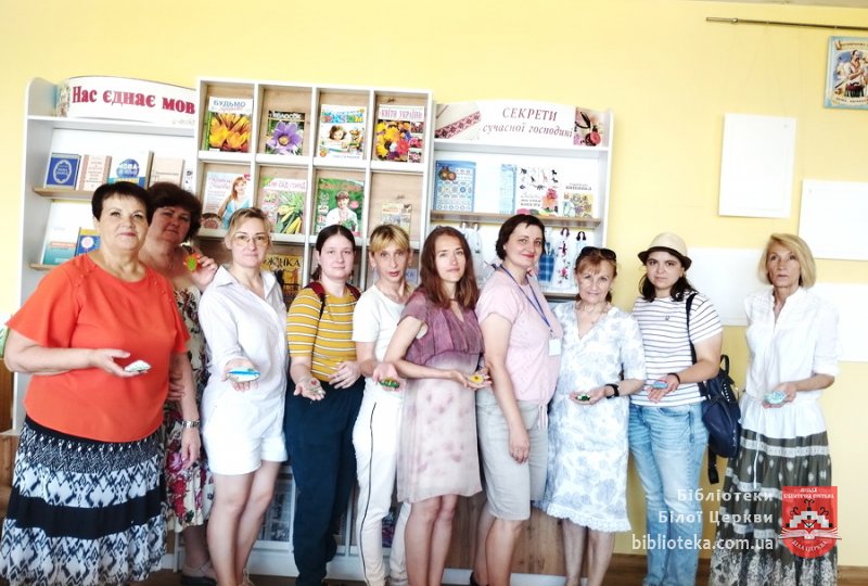 Тепло в долонях: малюнок на камінні