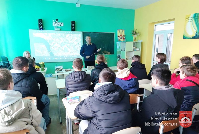 Доторкнутися до минулого: археологічна мандрівка Замковою горою