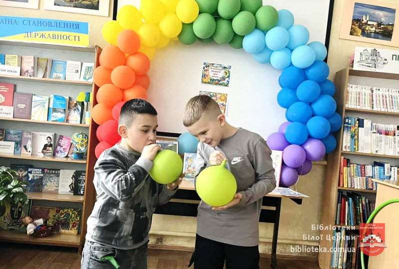 Дитячий сміх у бібліотеці