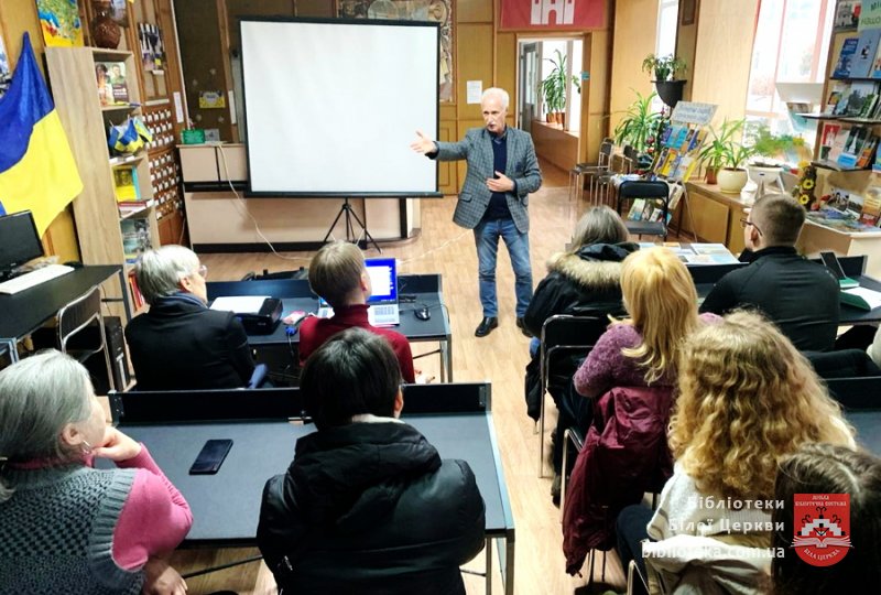 «Рвуться і фарби, і слово на волю…»