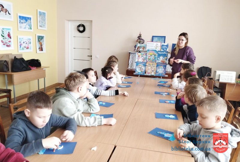 Веселий сніговик