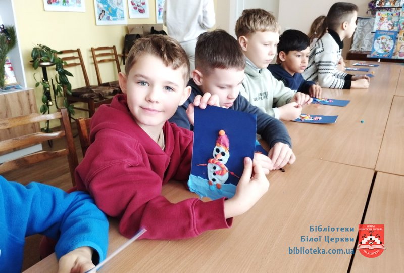 Веселий сніговик